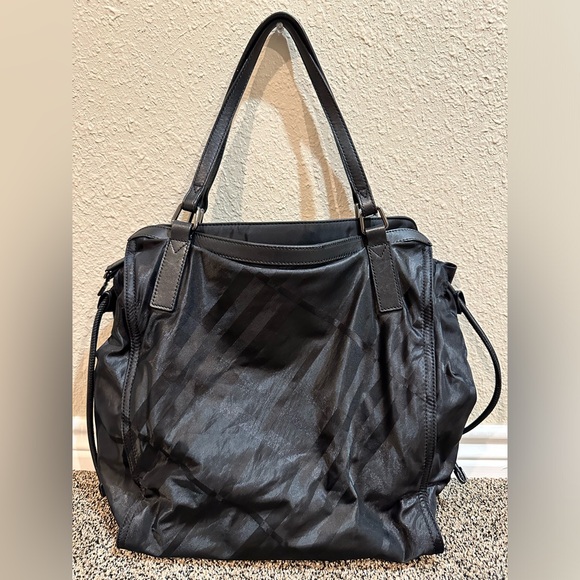 Burberry Black Nova Check Nylon and Leather Buckleigh Tote - Picture 3 of 7